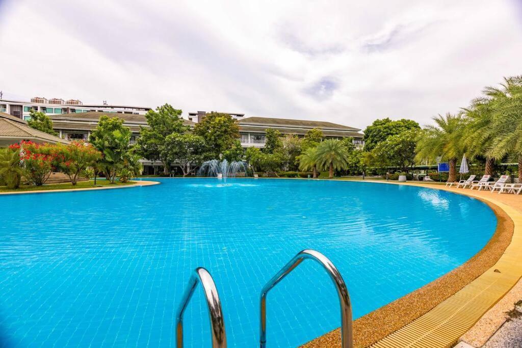 4 Bedroom Townhouse In Great Location! هوا هين المظهر الخارجي الصورة